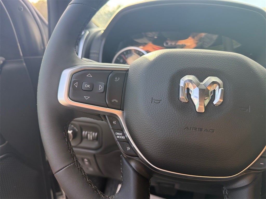 2025 RAM 1500 Big Horn Crew Cab 4x4 5'7' Box