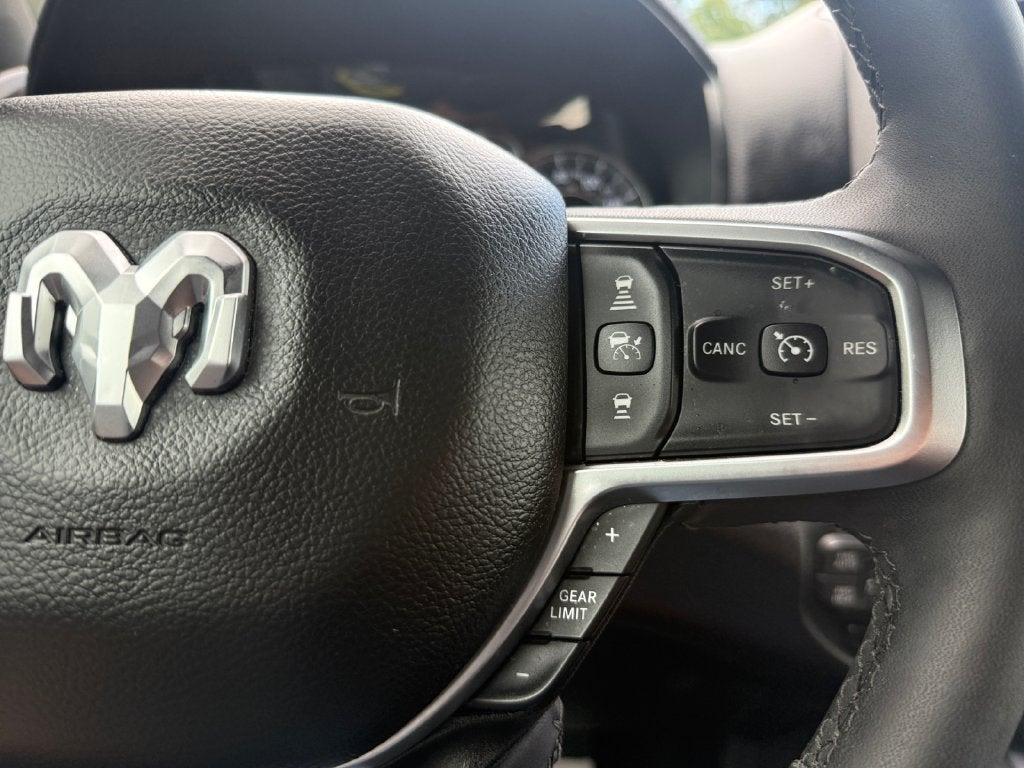 2025 RAM 1500 Big Horn Crew Cab 4x4 5'7' Box