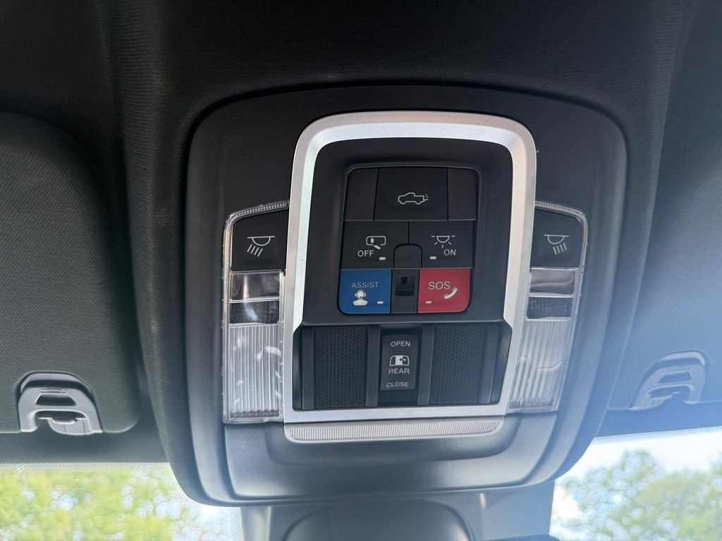 2023 RAM 1500 Limited Crew Cab 4x4 5'7' Box