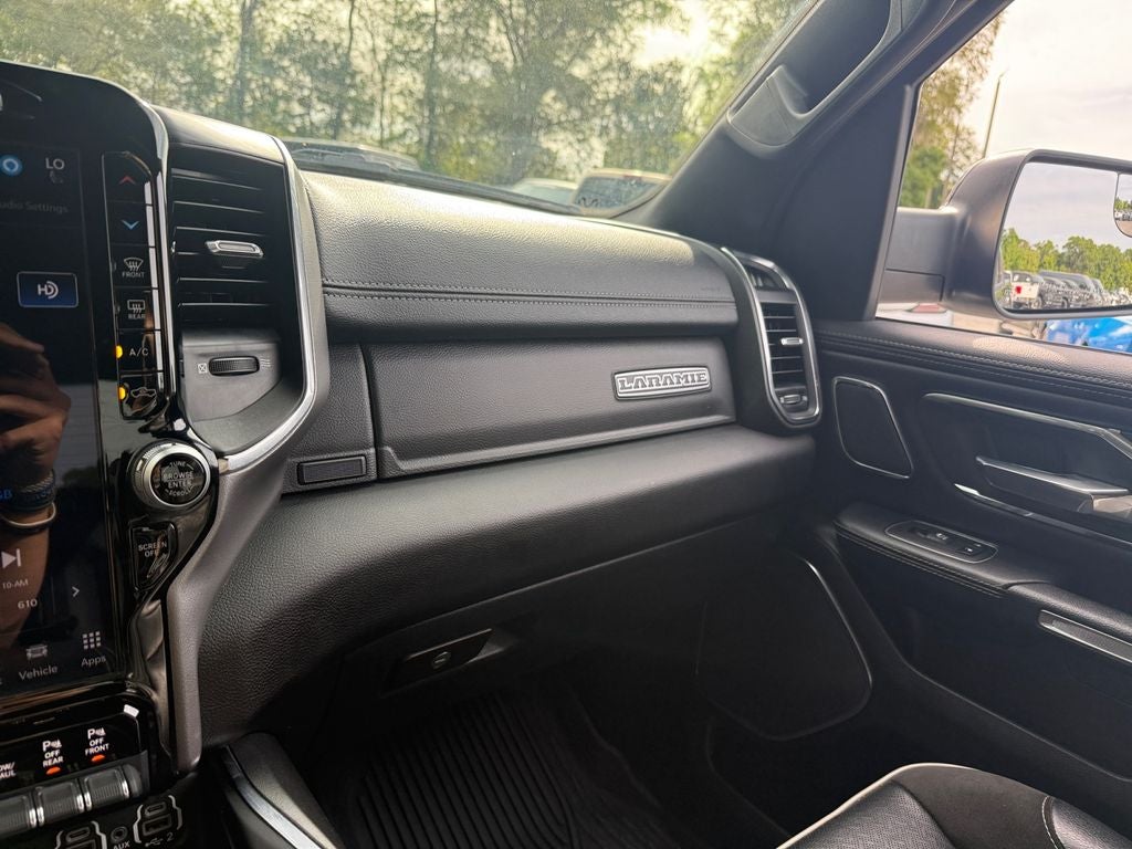 2024 RAM 1500 Laramie Crew Cab 4x4 5'7' Box