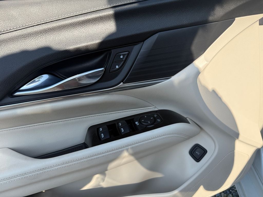 2023 Cadillac CT4 Luxury