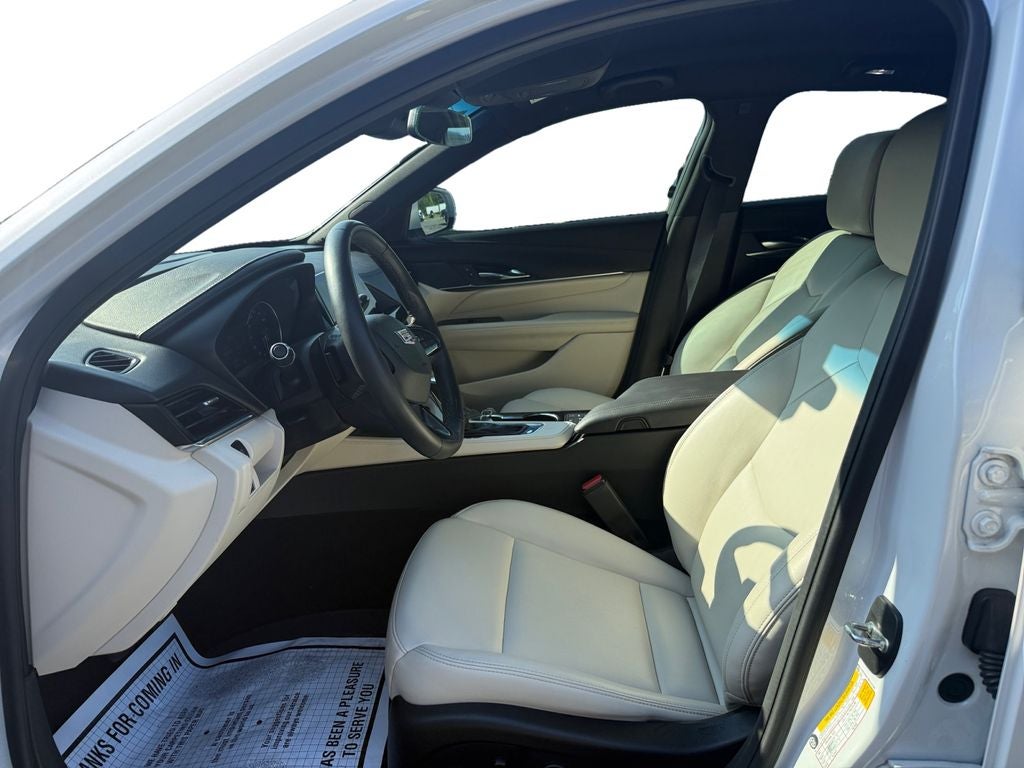 2023 Cadillac CT4 Luxury