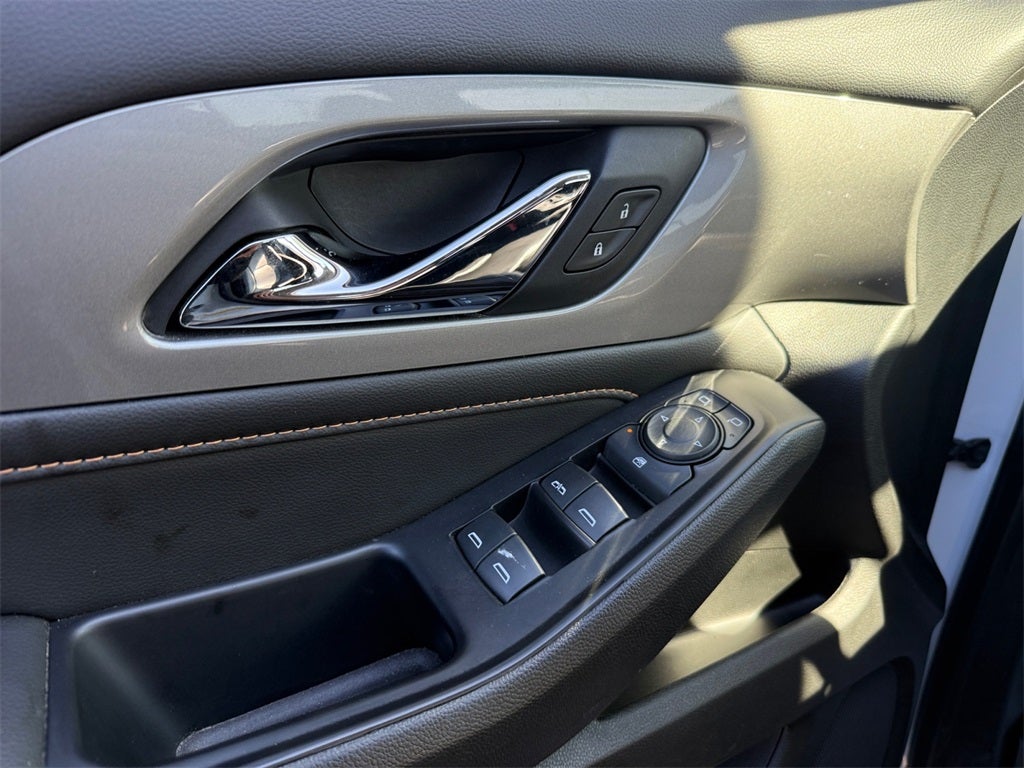 2021 Chevrolet Traverse FWD LT Leather