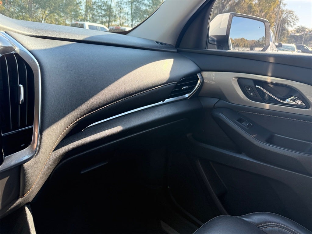 2021 Chevrolet Traverse FWD LT Leather