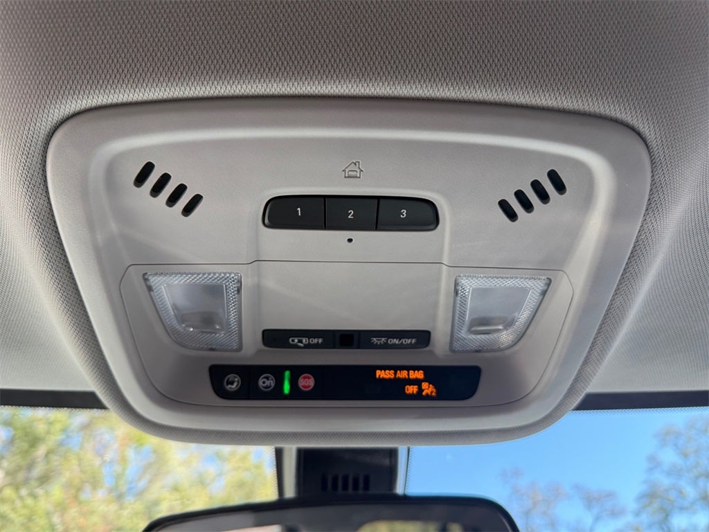 2021 Chevrolet Traverse FWD LT Leather