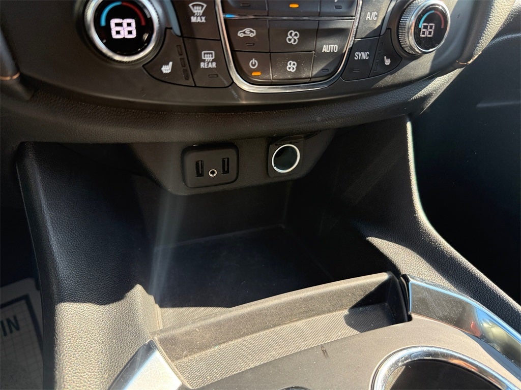 2021 Chevrolet Traverse FWD LT Leather