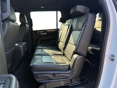 2022 Chevrolet Suburban 4WD RST