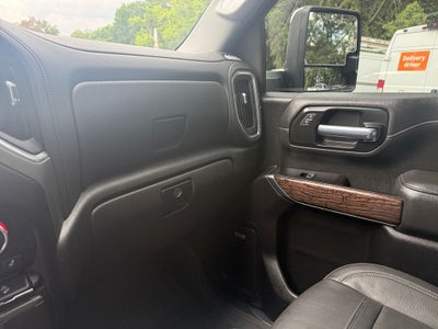 2022 GMC Sierra 2500HD 4WD Crew Cab Standard Bed Denali