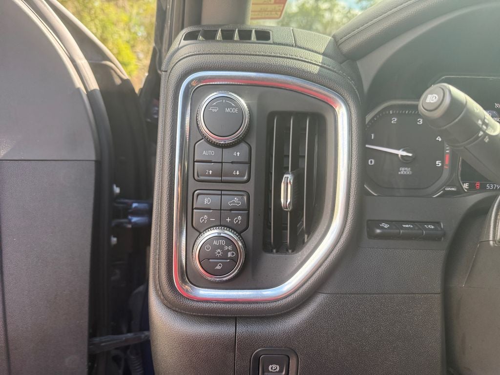 2023 GMC Sierra 2500HD 4WD Crew Cab Standard Bed Denali