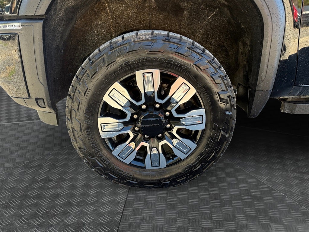 2024 GMC Sierra 2500HD 4WD Crew Cab Standard Bed Denali