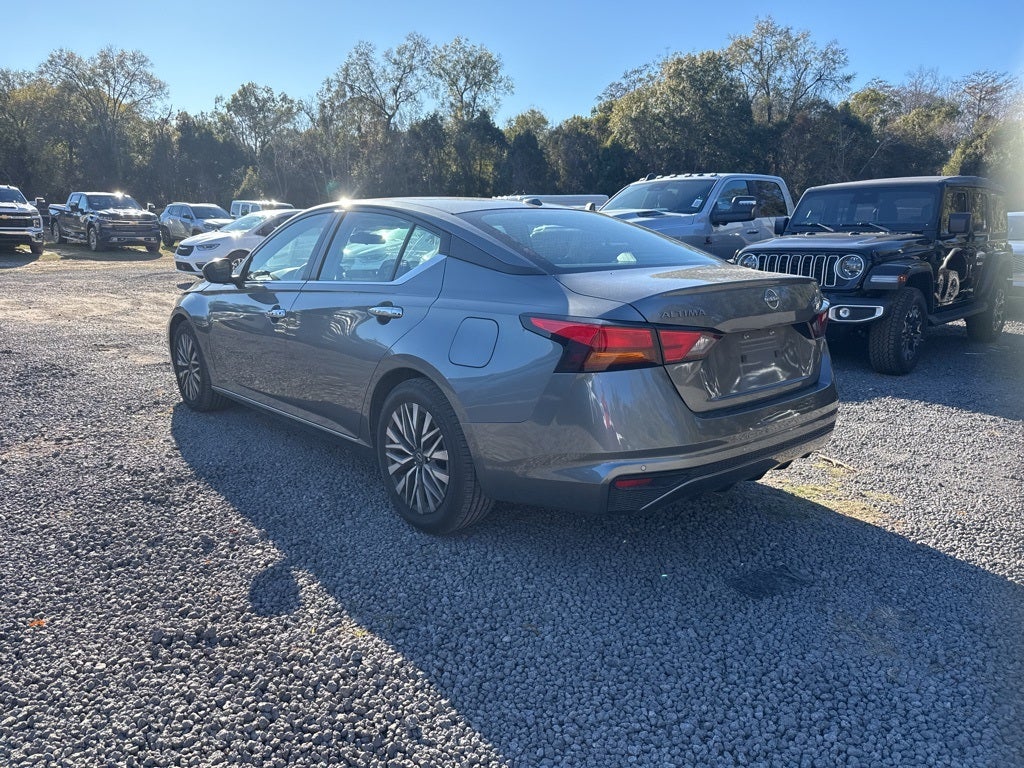 2023 Nissan Altima SV FWD