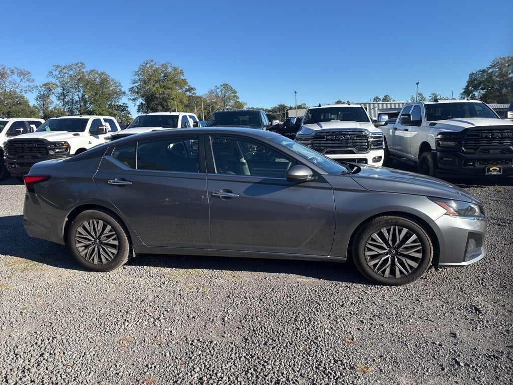 2023 Nissan Altima SV FWD