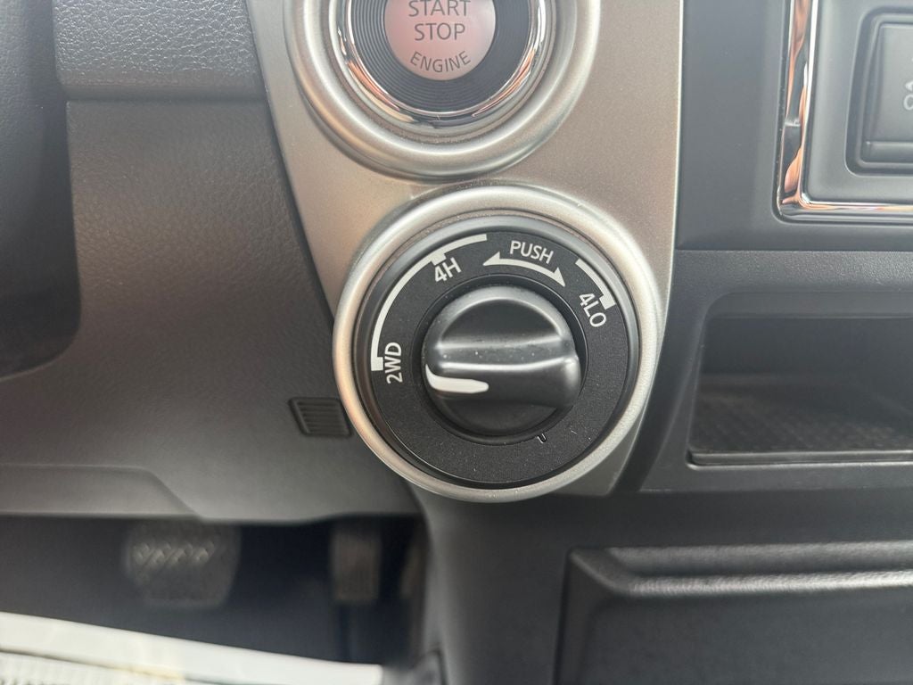 2021 Nissan TITAN Crew Cab SV 4x4