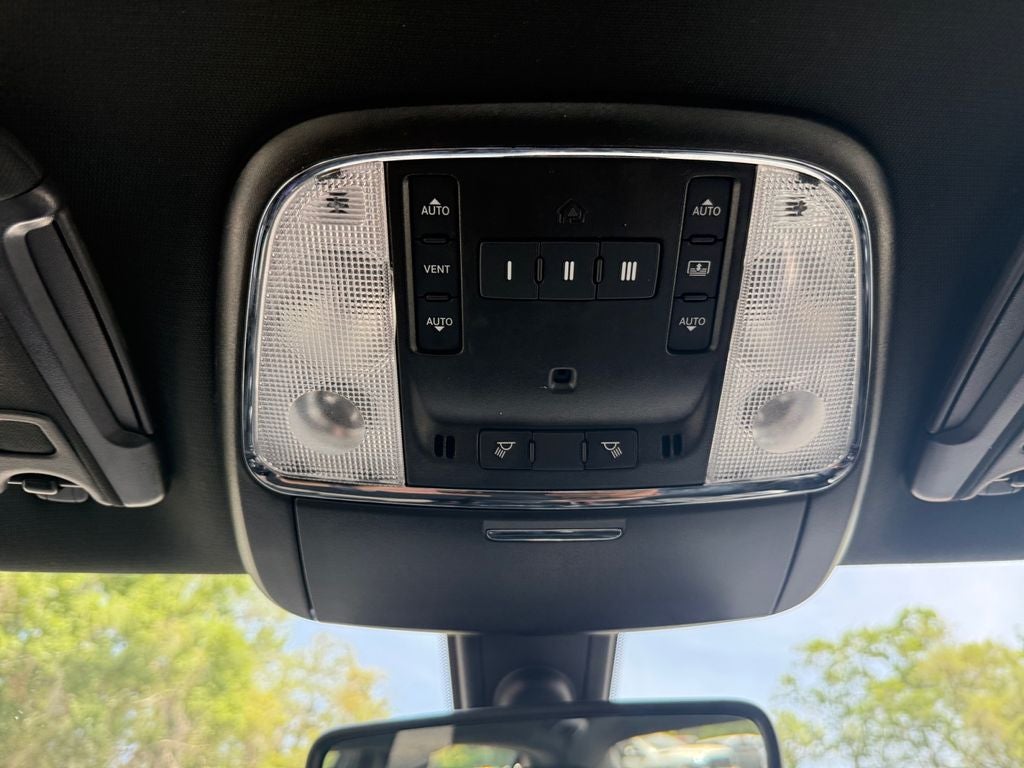 2023 Chrysler 300 300S