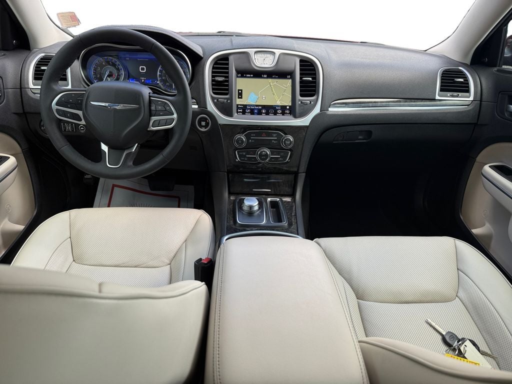 2023 Chrysler 300 Touring L