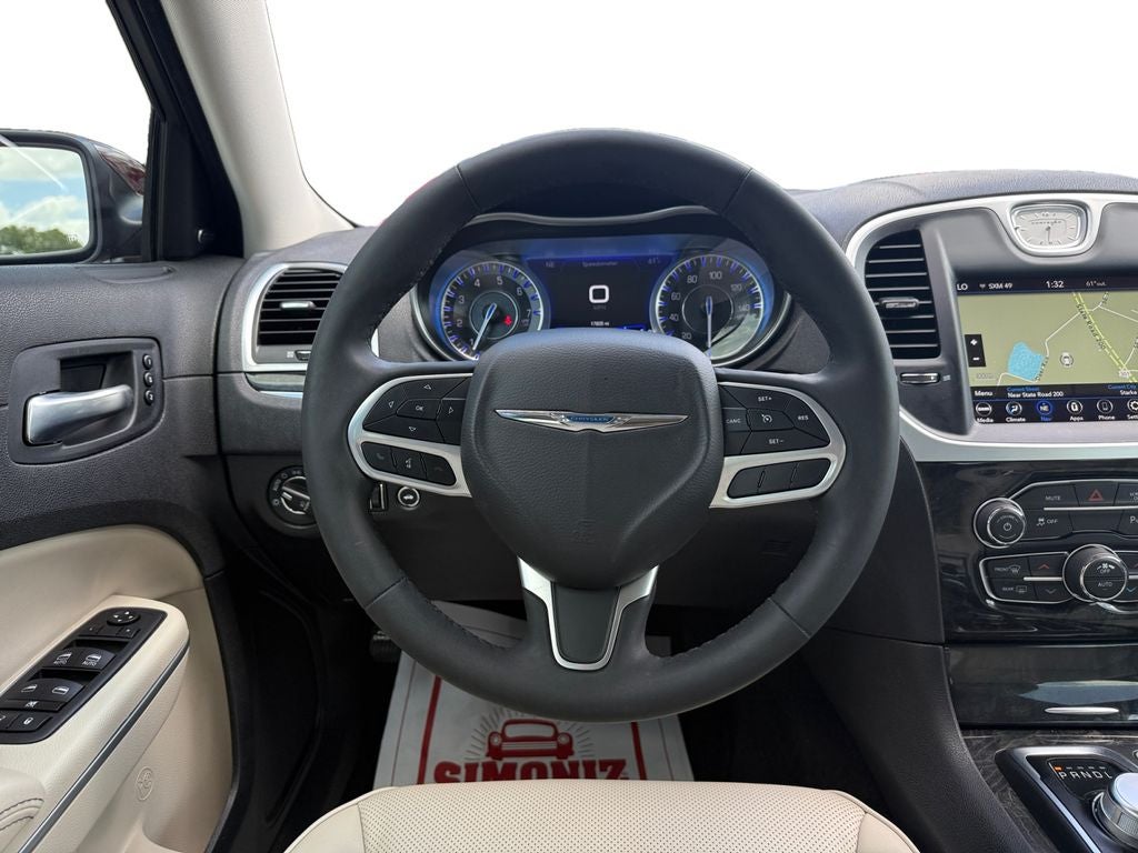 2023 Chrysler 300 Touring L