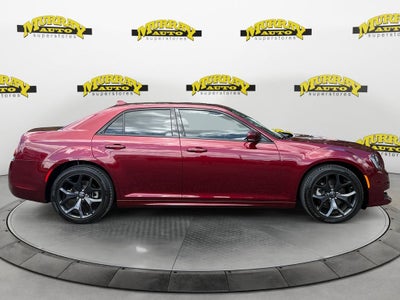 2023 Chrysler 300 Touring L