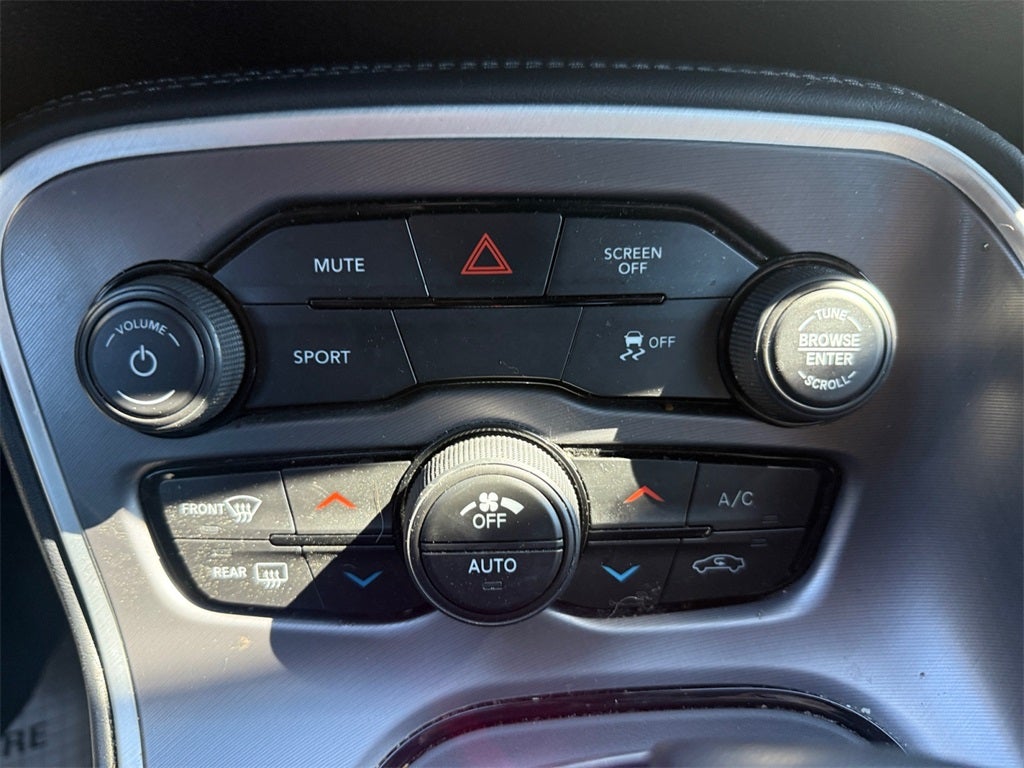 2021 Dodge Challenger SXT