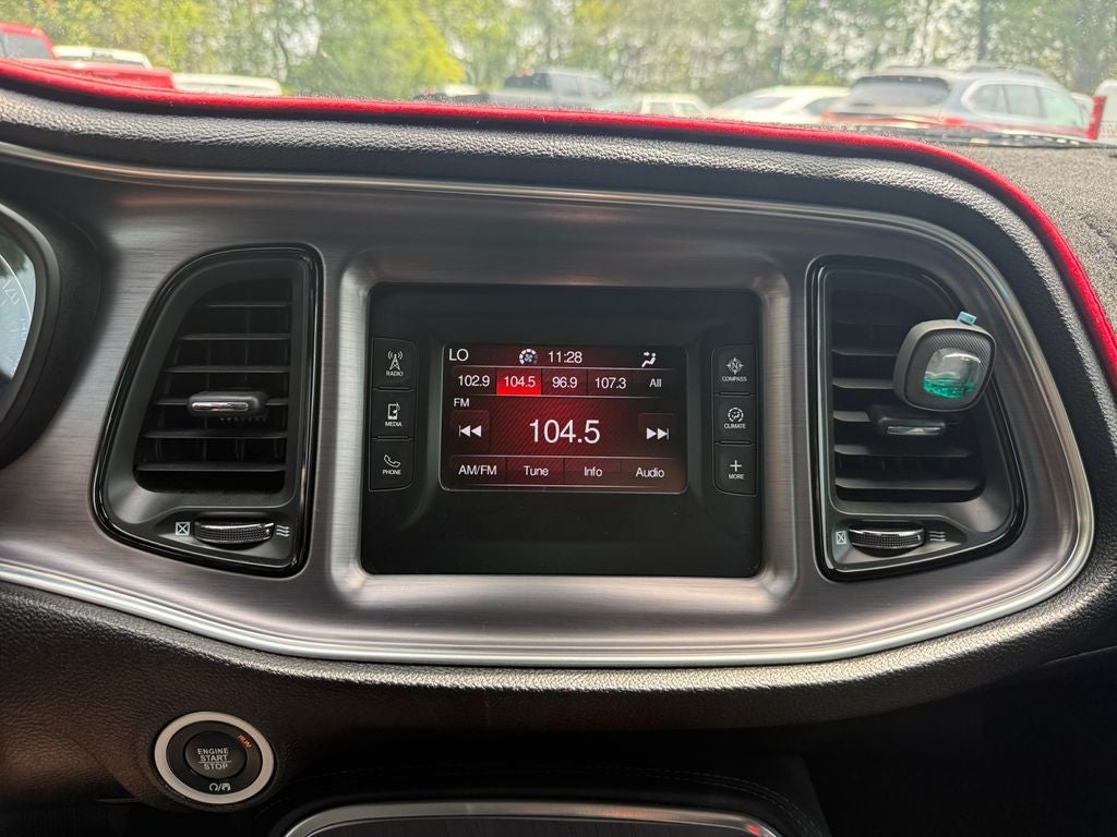 2017 Dodge Challenger SXT
