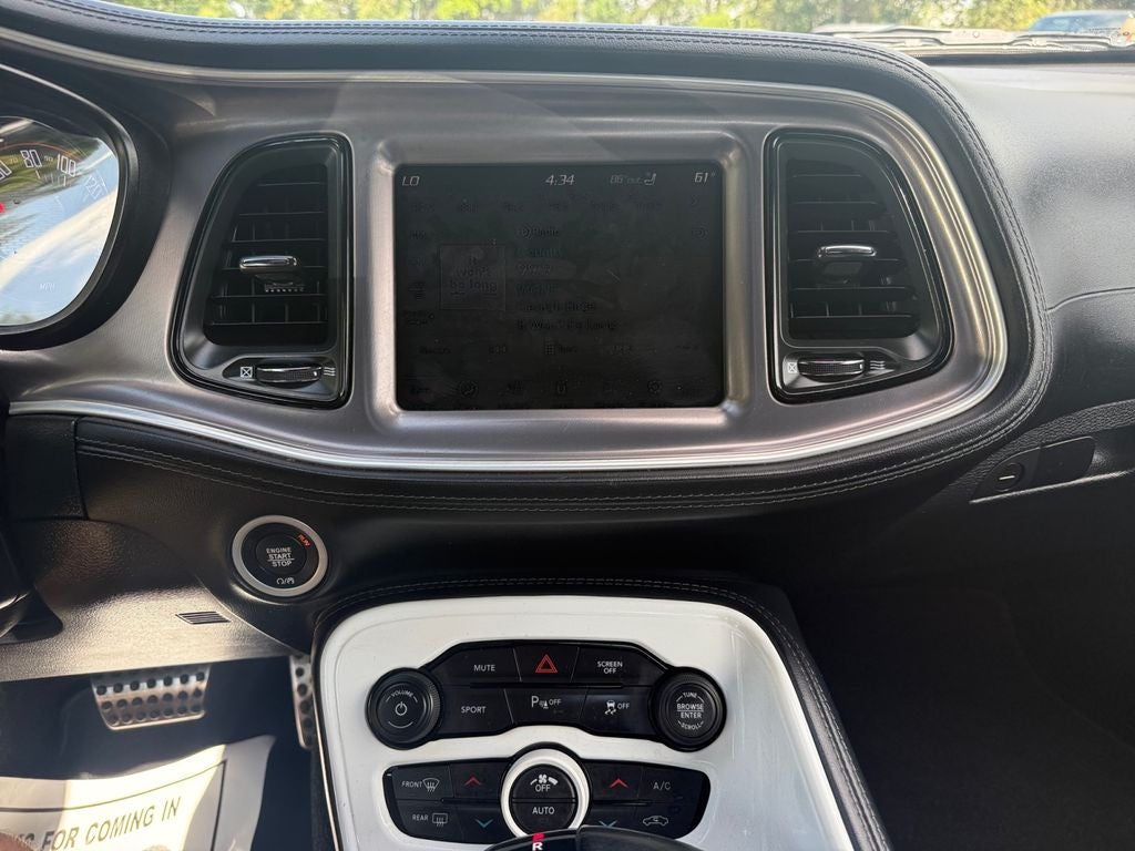 2021 Dodge Challenger SXT