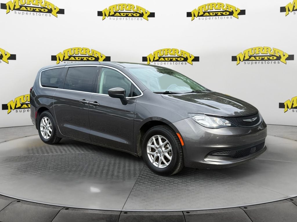 2023 Chrysler Voyager LX