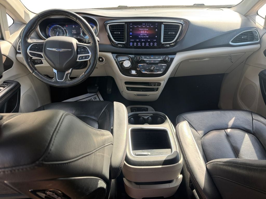2017 Chrysler Pacifica Touring-L Plus