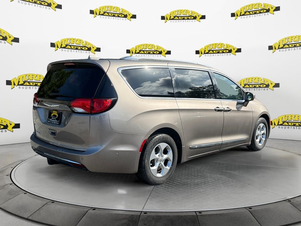 2017 Chrysler Pacifica Touring-L Plus