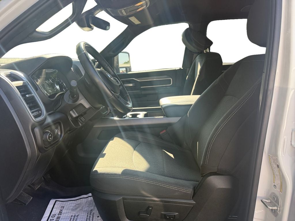 2024 RAM 3500 Big Horn Crew Cab 4x4 8' Box