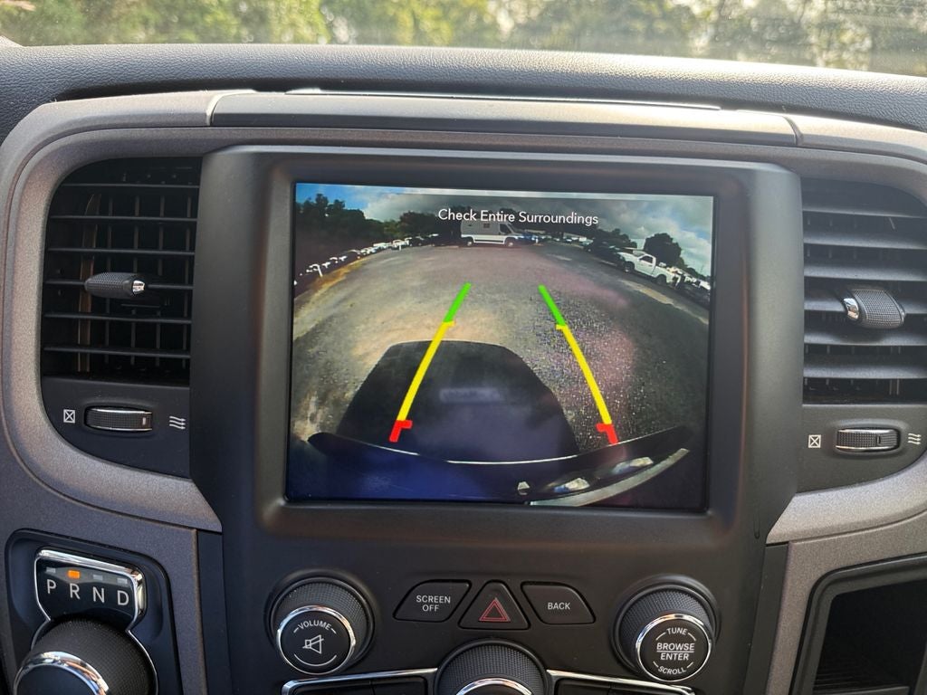2021 RAM 1500 Classic Tradesman Crew Cab 4x4 5'7' Box
