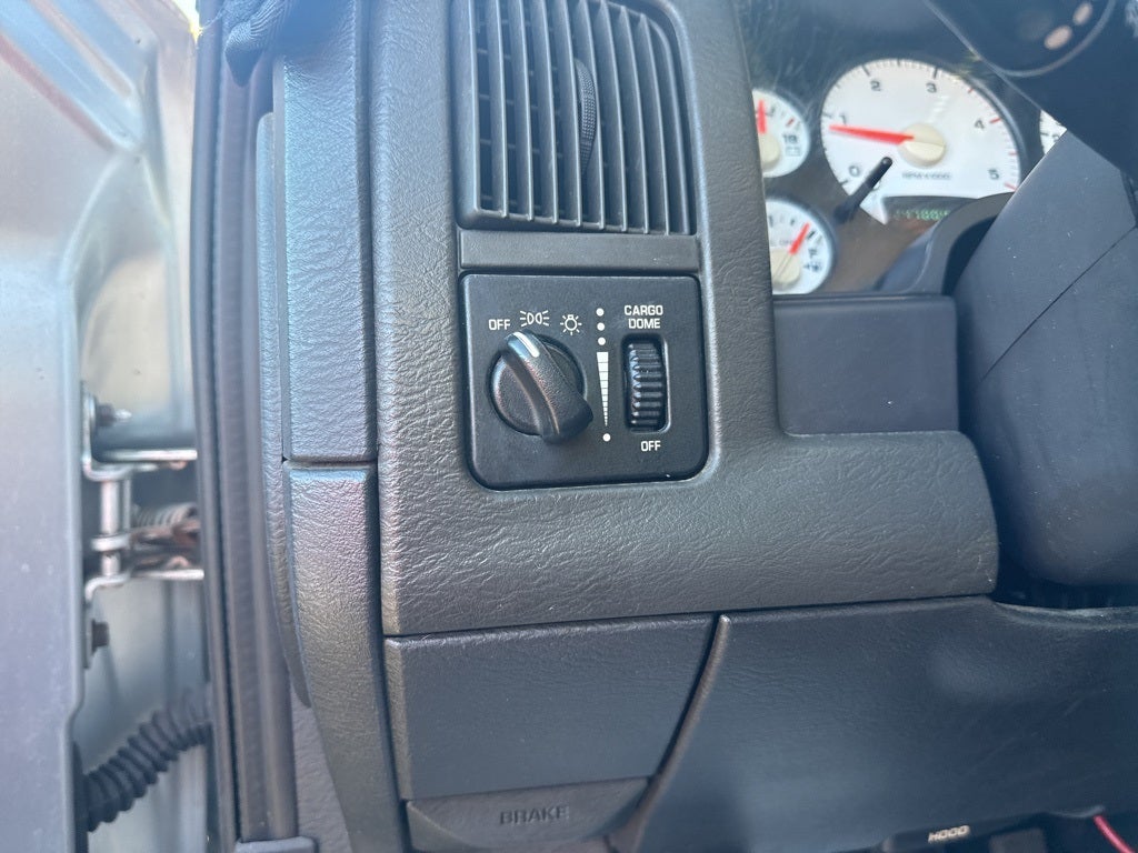 2004 Dodge Ram 3500 SLT/Laramie