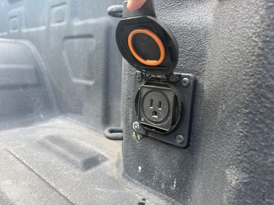 2023 Chevrolet Silverado 1500 2WD Crew Cab Short Bed Custom