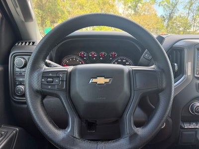 2023 Chevrolet Silverado 1500 4WD Crew Cab Short Bed Custom