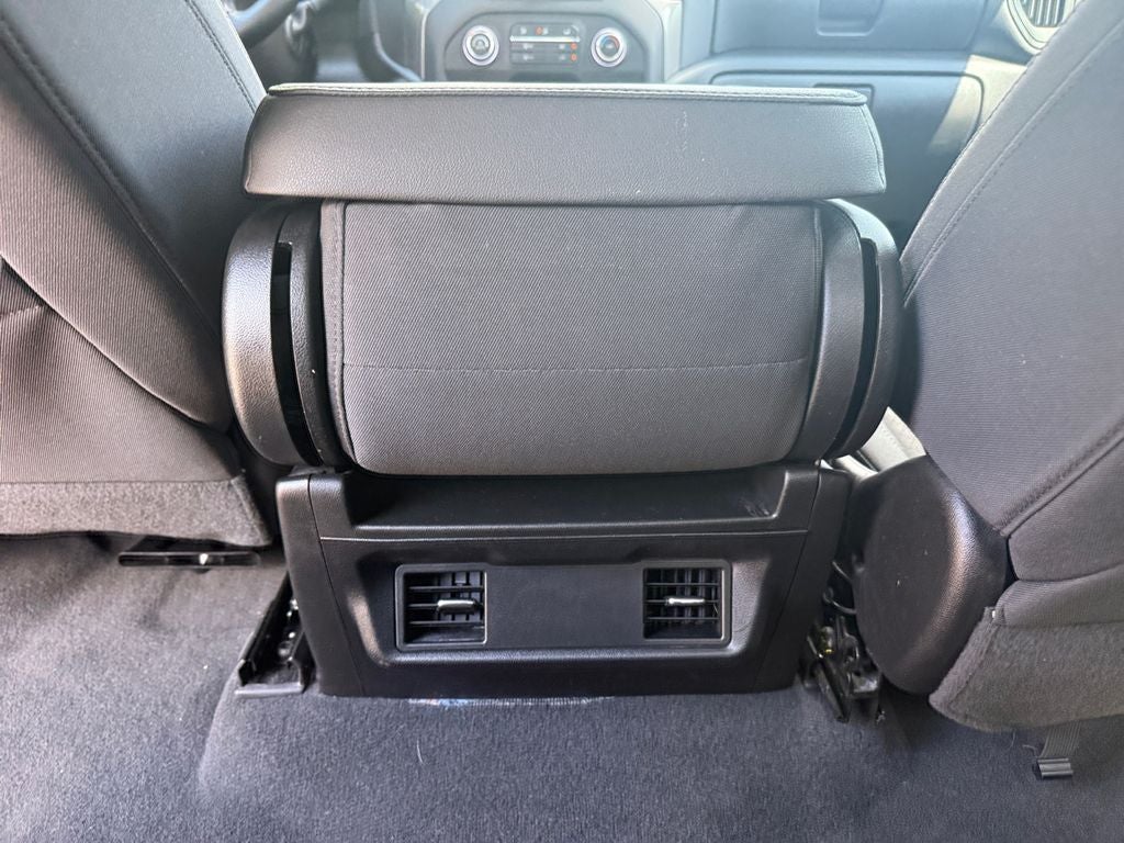 2023 Chevrolet Silverado 1500 4WD Crew Cab Short Bed Custom