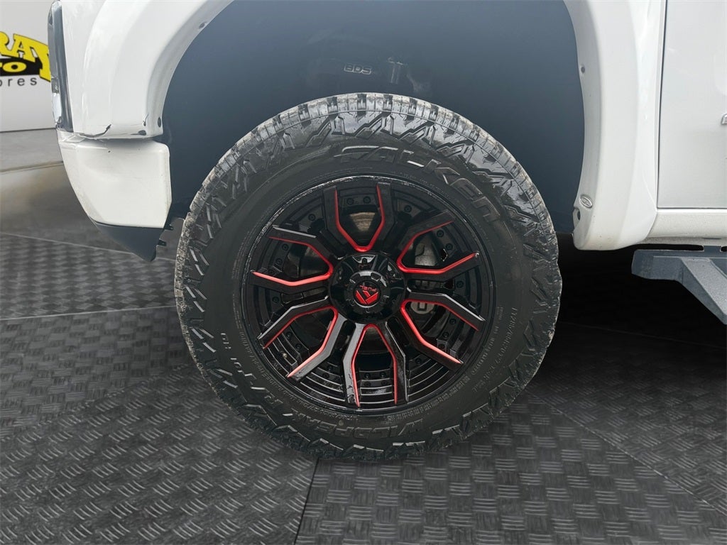 2022 GMC Sierra 1500 Limited 4WD Crew Cab Short Box AT4