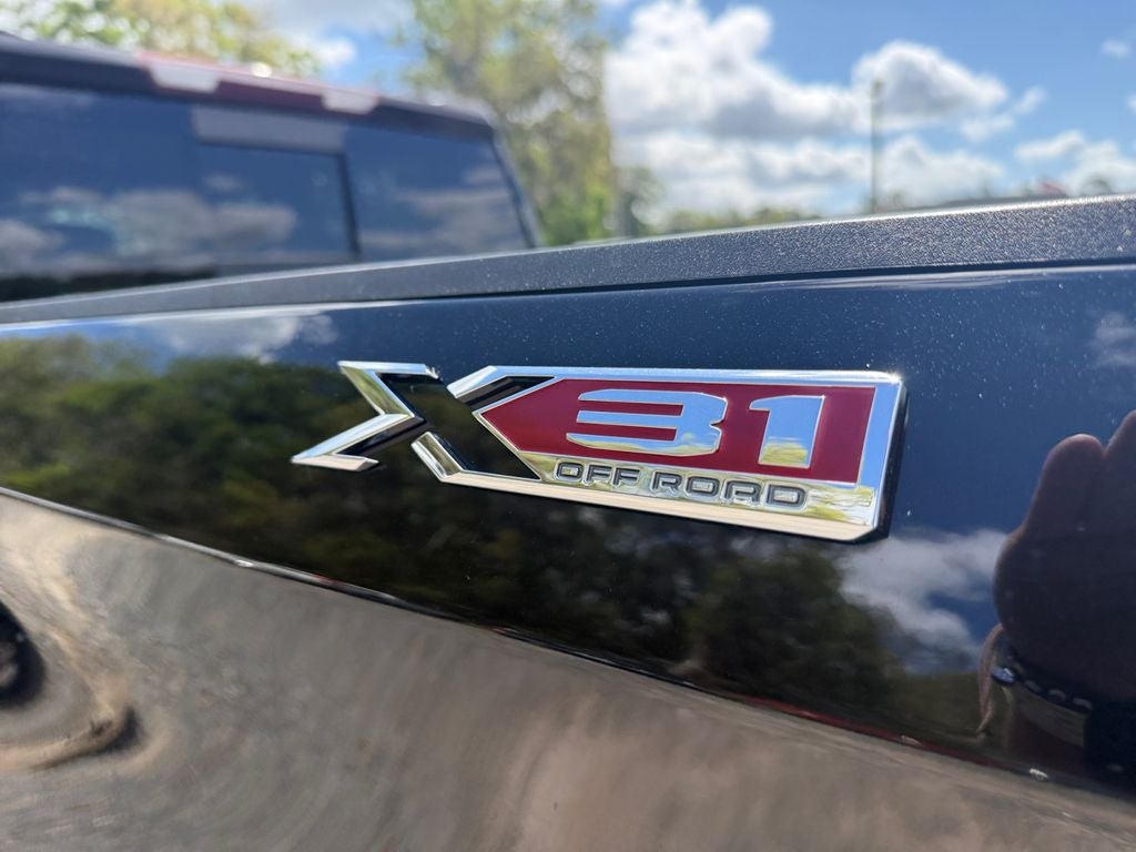 2022 GMC Sierra 1500 Limited 4WD Crew Cab Short Box SLT