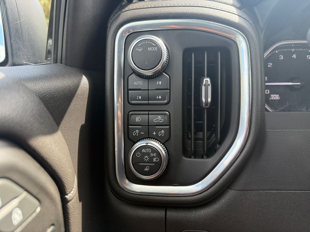 2022 GMC Sierra 1500 Limited 4WD Crew Cab Short Box SLT