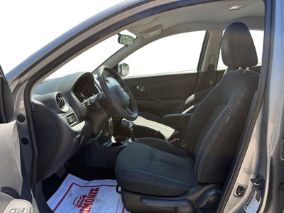 2014 Nissan Versa 1.6 SV