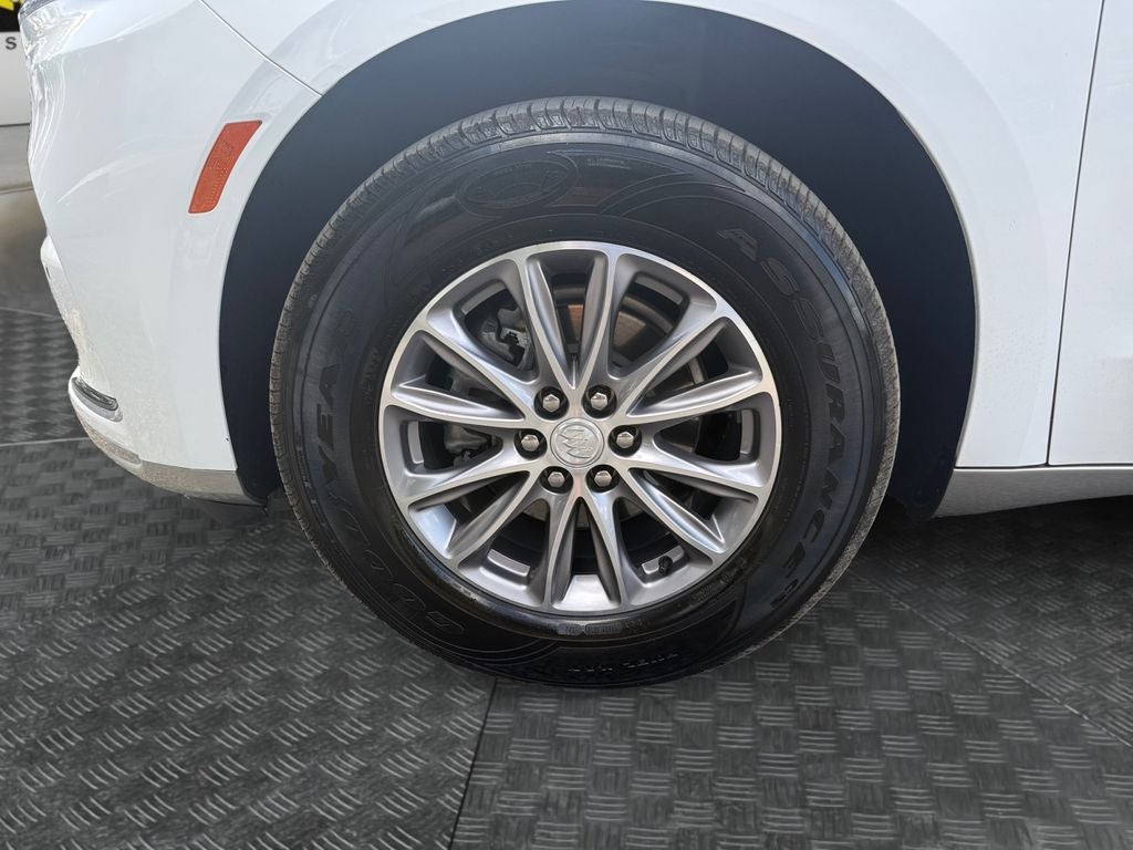 2022 Buick Enclave FWD Essence