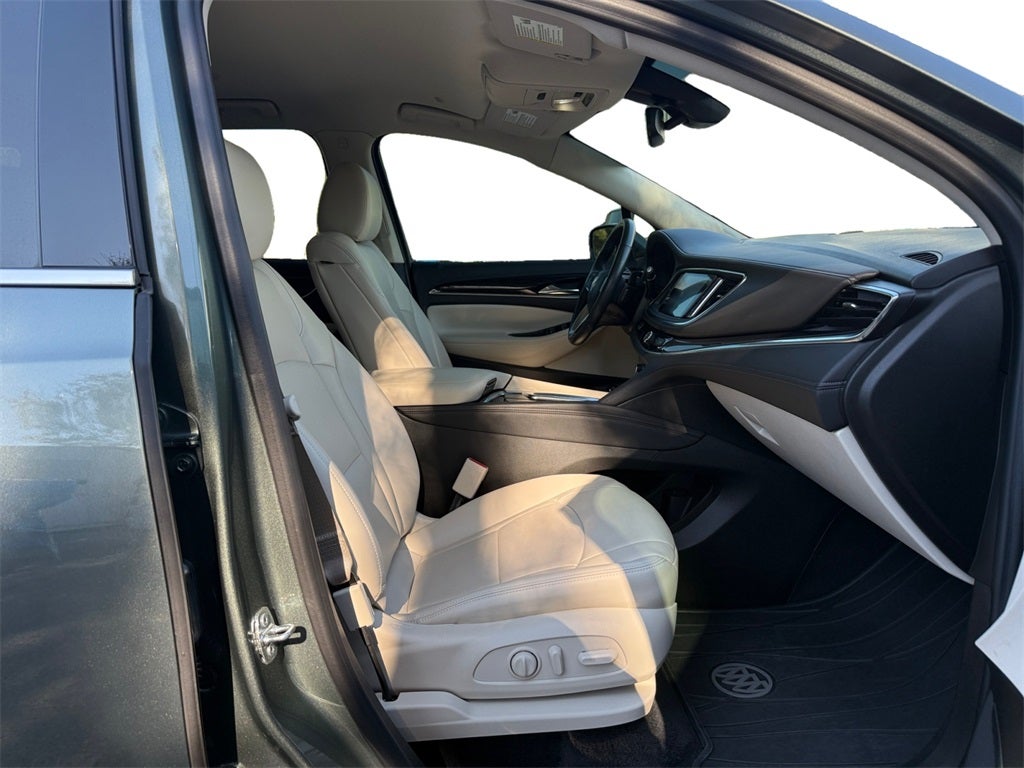 2023 Buick Enclave Essence FWD