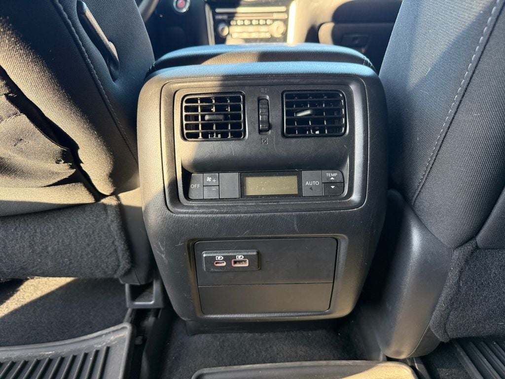 2019 Nissan Pathfinder S