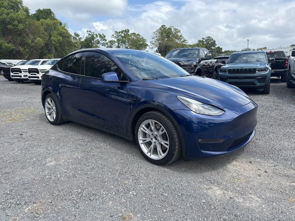 2022 Tesla Model Y Long Range Dual Motor All-Wheel Drive