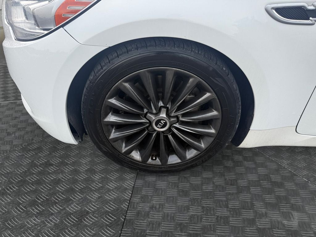 2015 Kia K900 Luxury