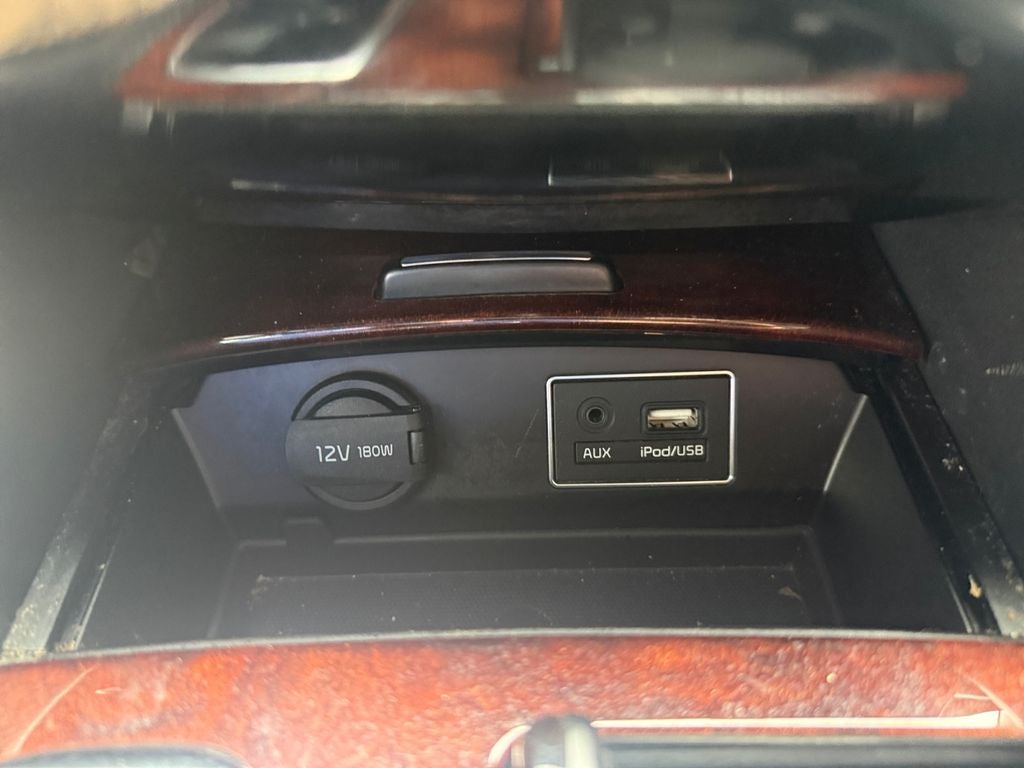 2015 Kia K900 Luxury