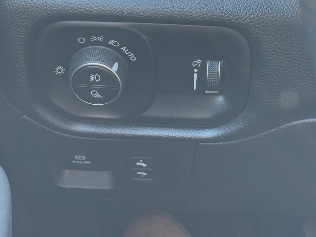 2020 RAM 1500 Big Horn/Lone Star 5.7 V8