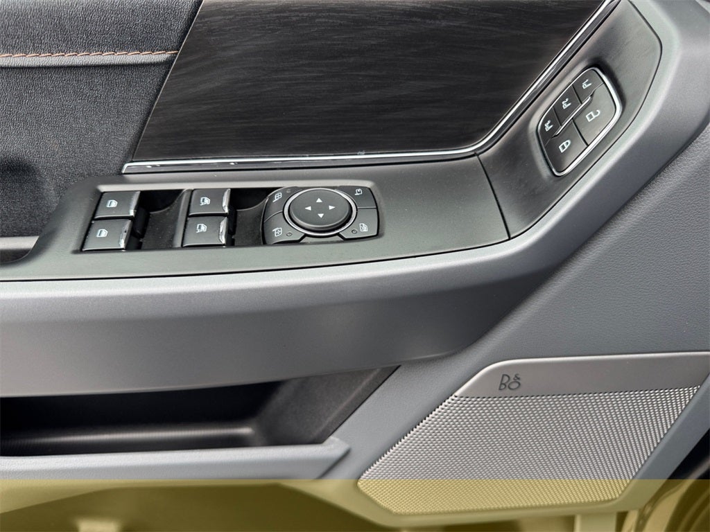 2025 Ford F-150 Lariat 5.0 V8