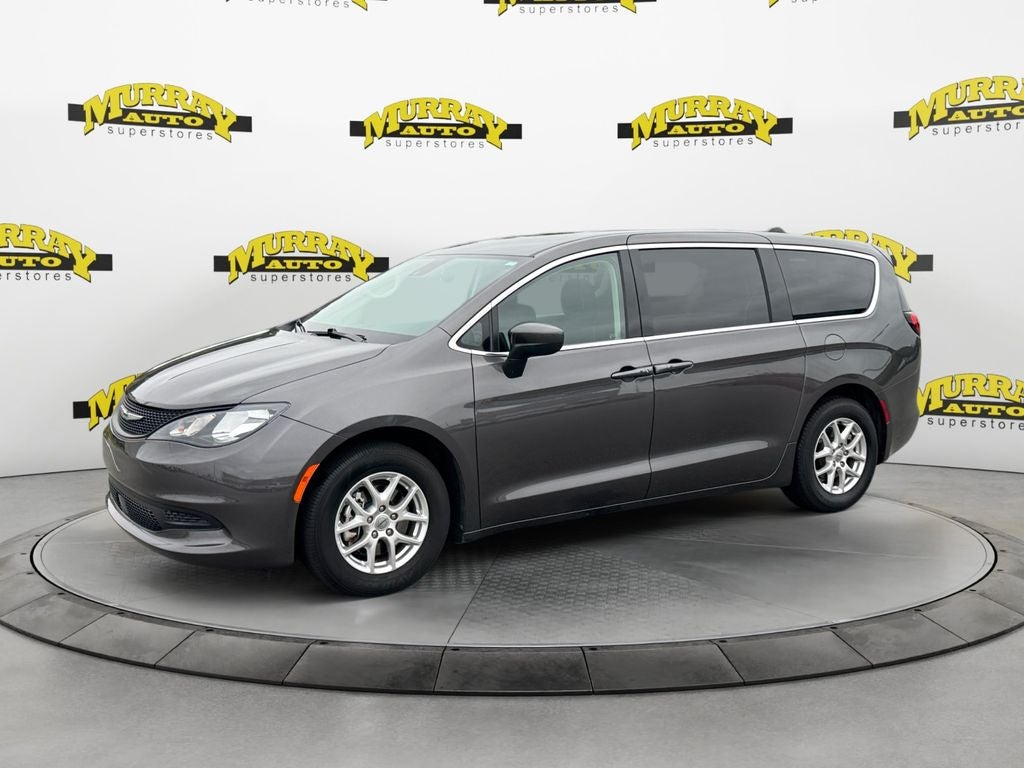 2023 Chrysler Voyager LX