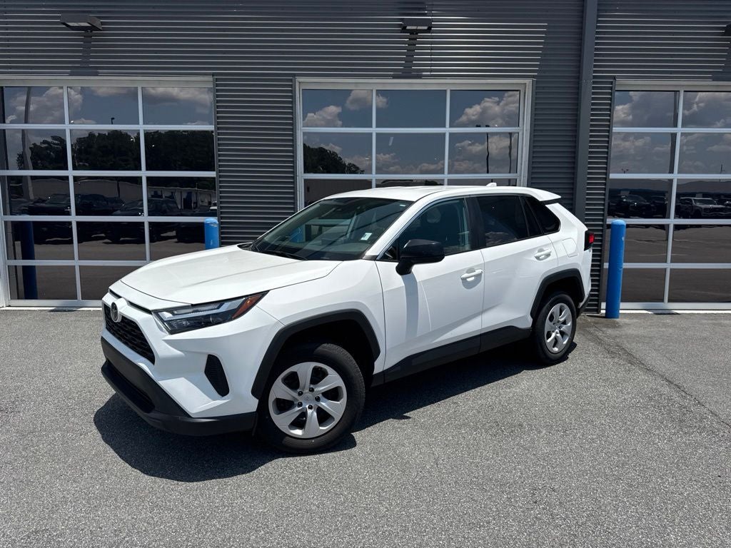 2023 Toyota RAV4 LE