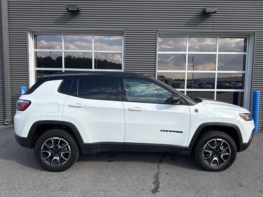 2024 Jeep Compass Trailhawk