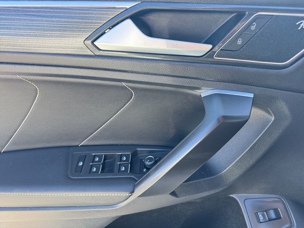 2022 Volkswagen Tiguan 2.0T SEL R-Line