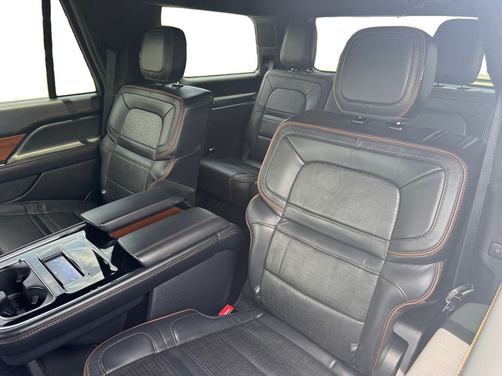 2022 Lincoln Navigator Black Label